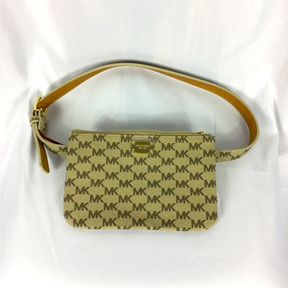 Michael Kors Handbags - Michael Kors Fanny Pack